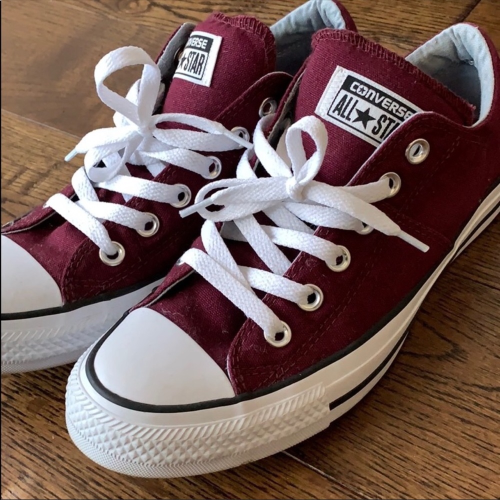 Maroon Burgundy Converse Allstars Shoes Size 8